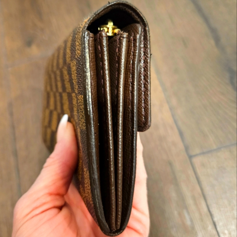 Louis Vuitton Damier Ebene Sarah Wallet - Picture 11 of 16